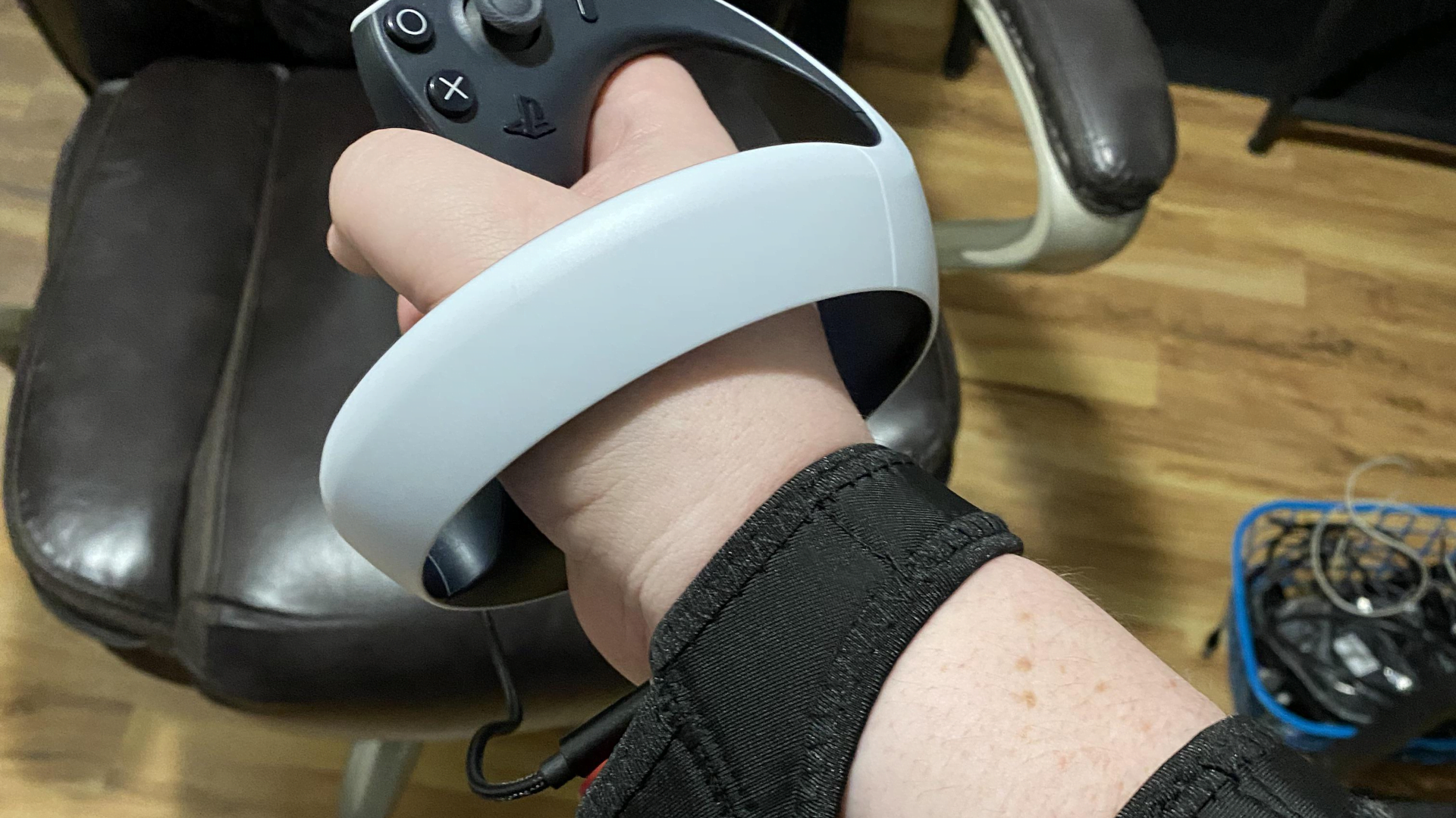 Une astuce multiplie la batterie des manettes PS VR 2