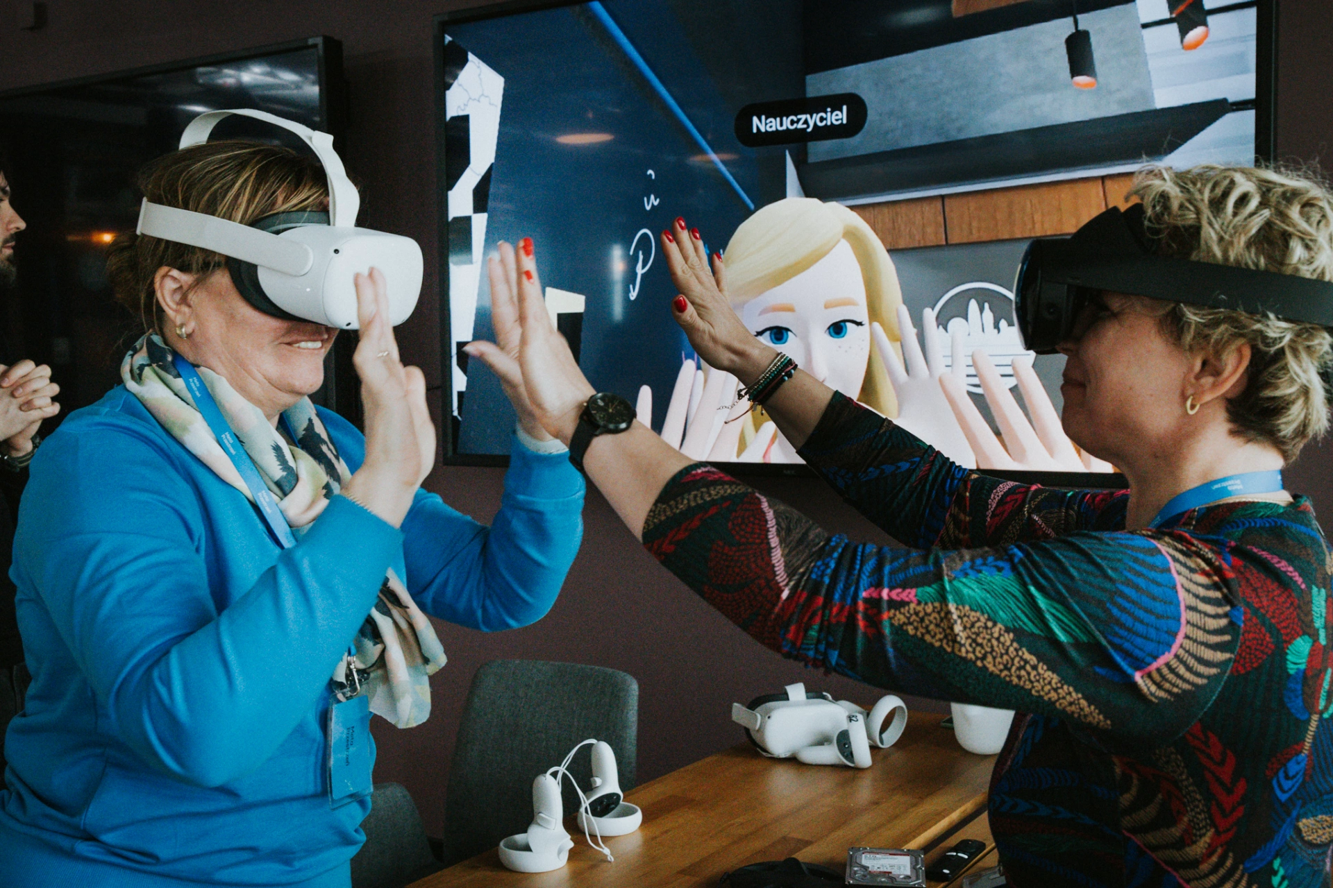 AR et VR dans les salles de classe : la Pologne promeut une éducation innovante