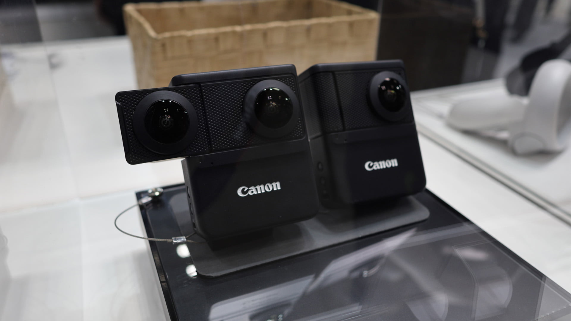 Canon dévoile un prototype de caméra grand public VR