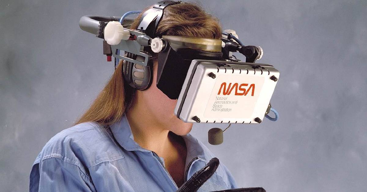 Inventer le familier : "Damocles-Headsight-View"