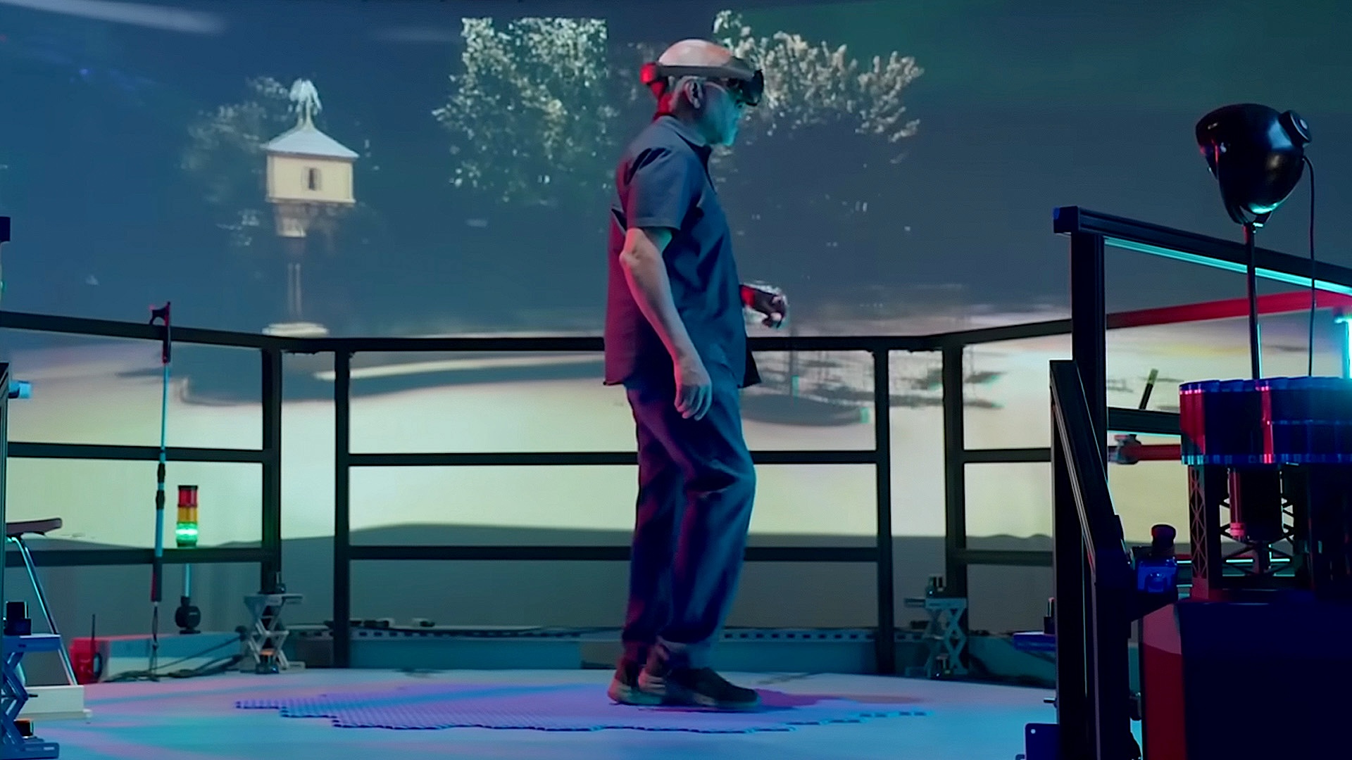 Disney dévoile HoloTile, un tapis roulant VR omnidirectionnel pour plusieurs utilisateurs