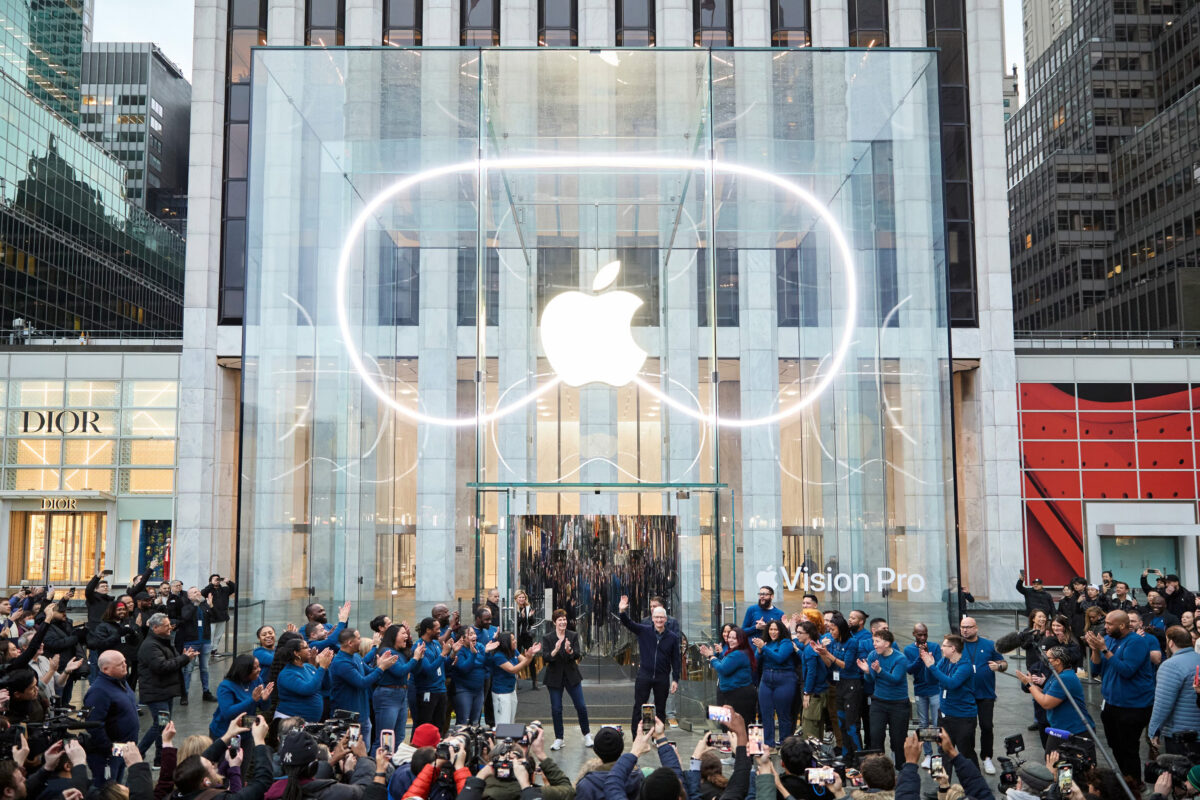 C'est un jour historique pour la réalité virtuelle avec le lancement enfin de l'Apple Vision Pro