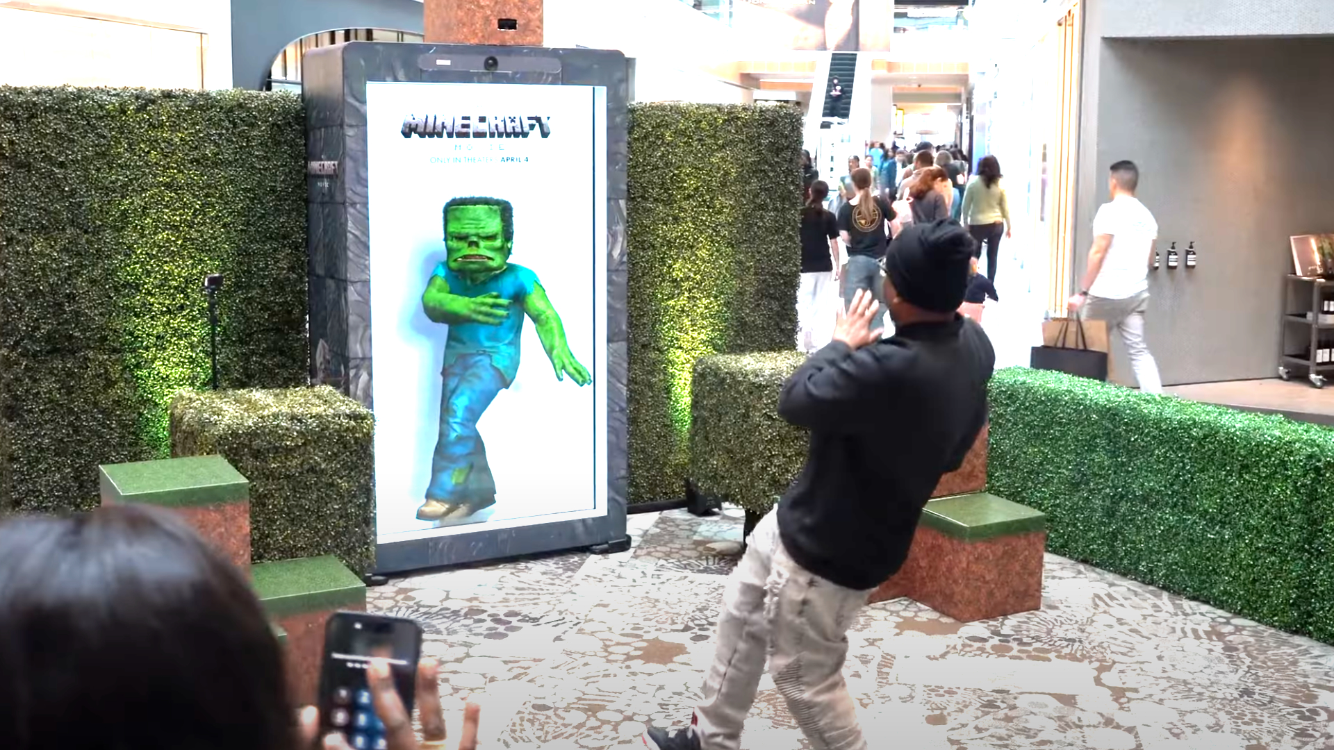Les personnages de Minecraft prennent vie en tant qu'hologrammes commerciaux interactifs