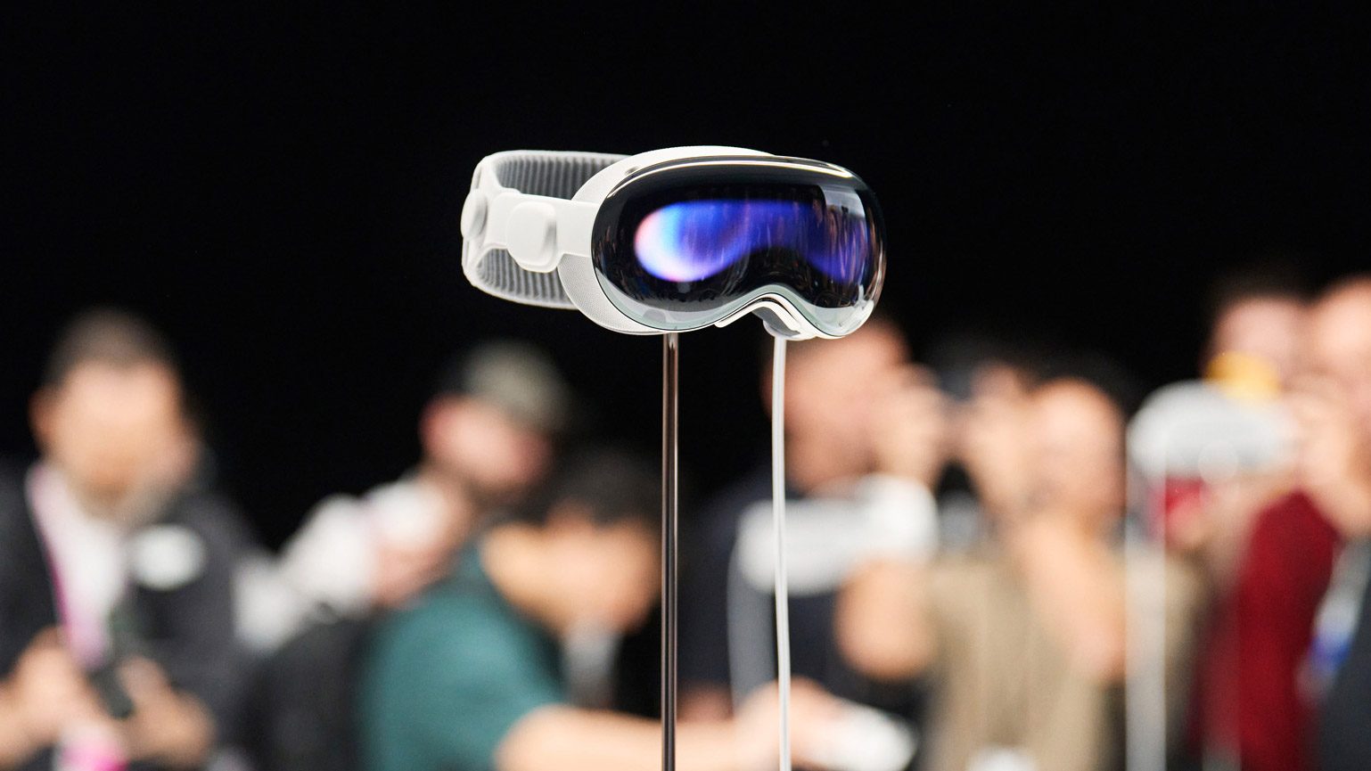 Selon Apple 'Vision Air' 'pour 2027, aurait 40% plus léger et 50% moins cher que Vision Pro