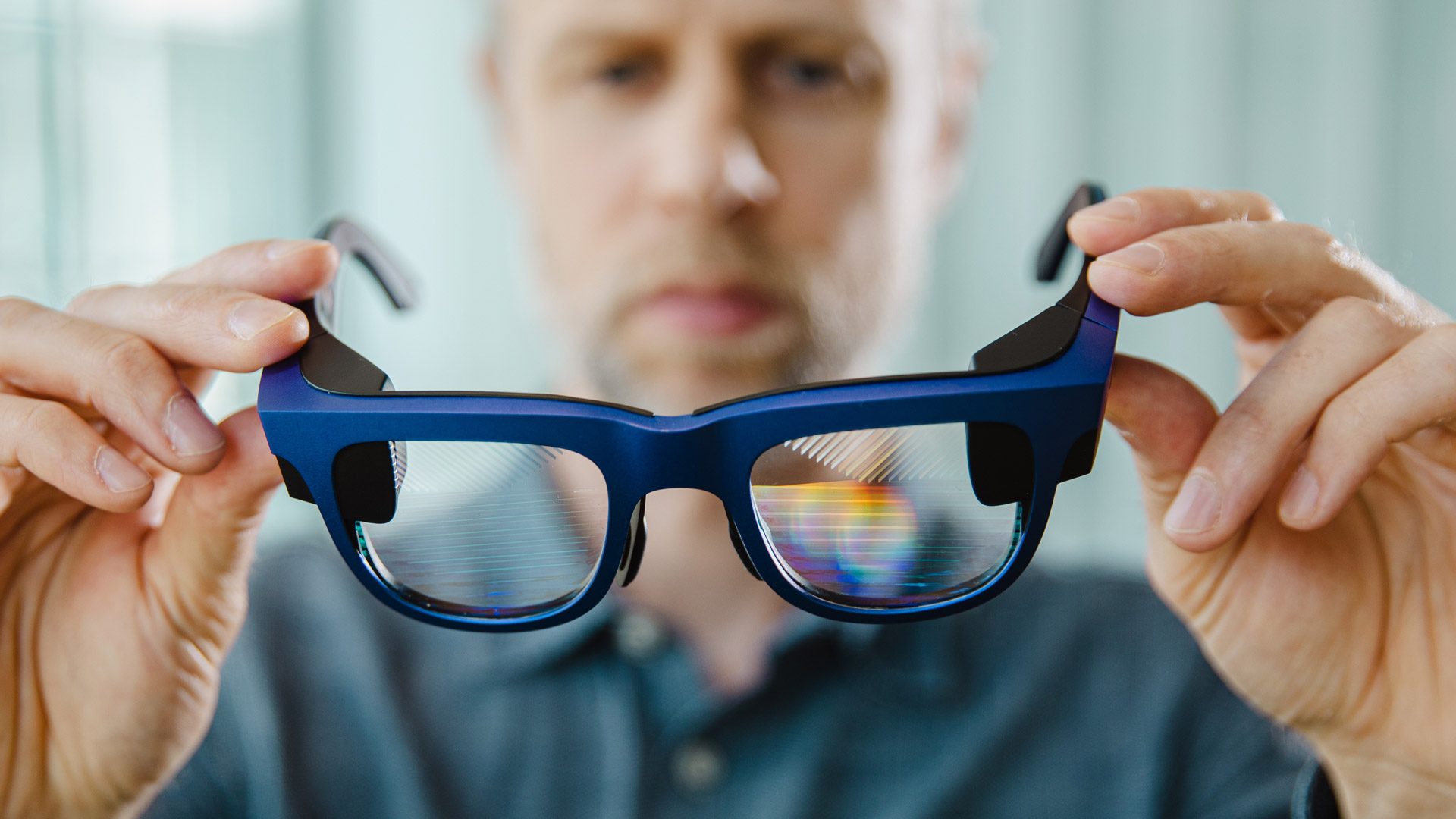 Le fournisseur de guides d'ondes d'affichage Meta-Ray-Ban dit qu'il est prêt pour les lunettes de champ de vue larges