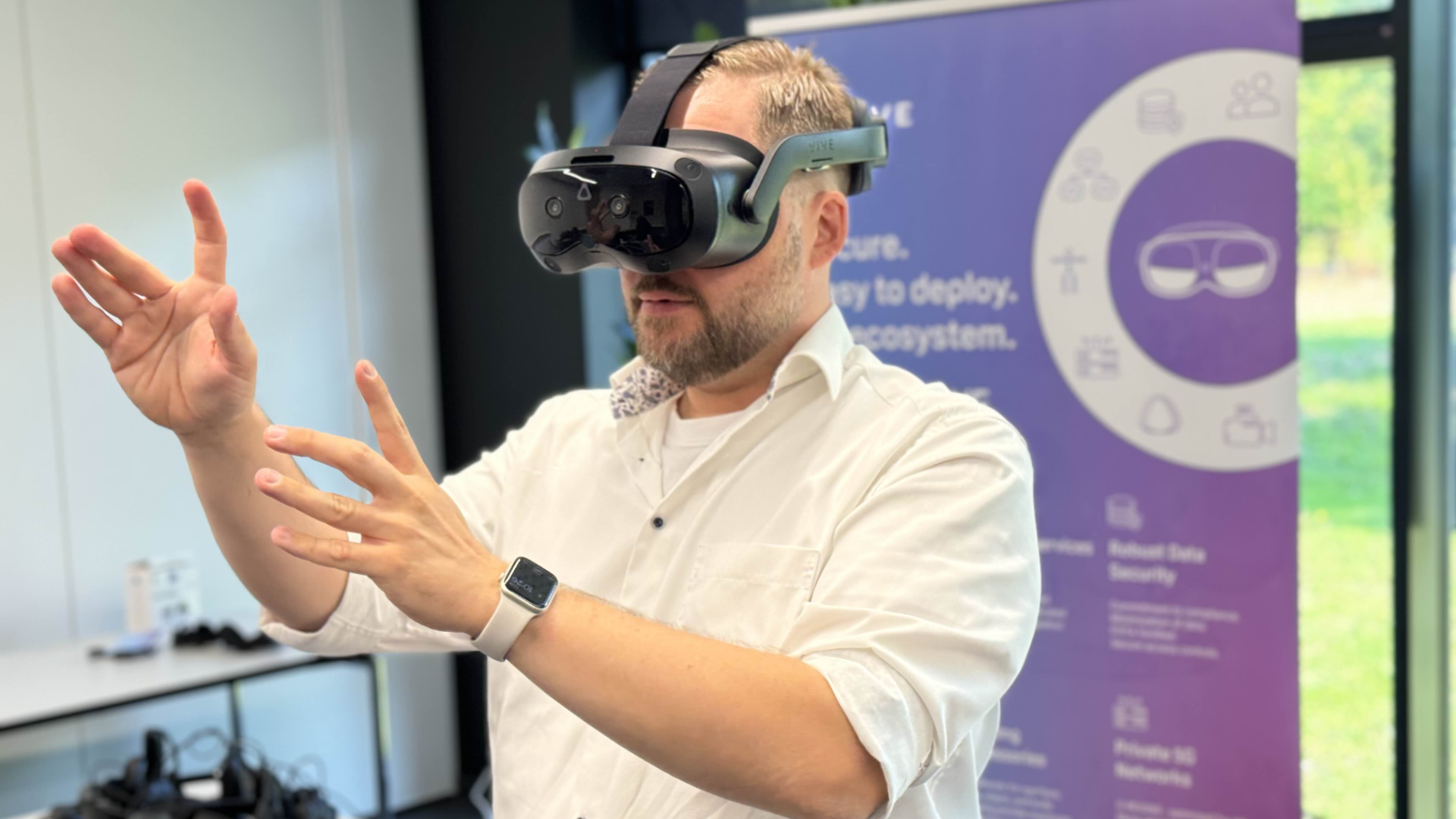 La prochaine tentative de retour de HTC est une paire de lunettes intelligentes AI