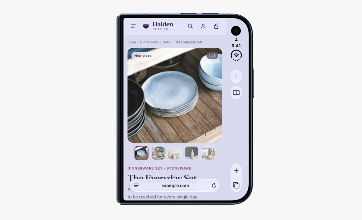 Exemple de site Web de WebKit sur l'écran extérieur de l'iPhone Duo.